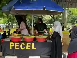 Pedagang di Ragunan Berterima Kasih atas Penjualan yang Meningkat di Masa Libur Lebaran